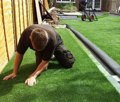 Non Fill In Synthetic Turf Artificial Grass Carpet For Football Stadium ...