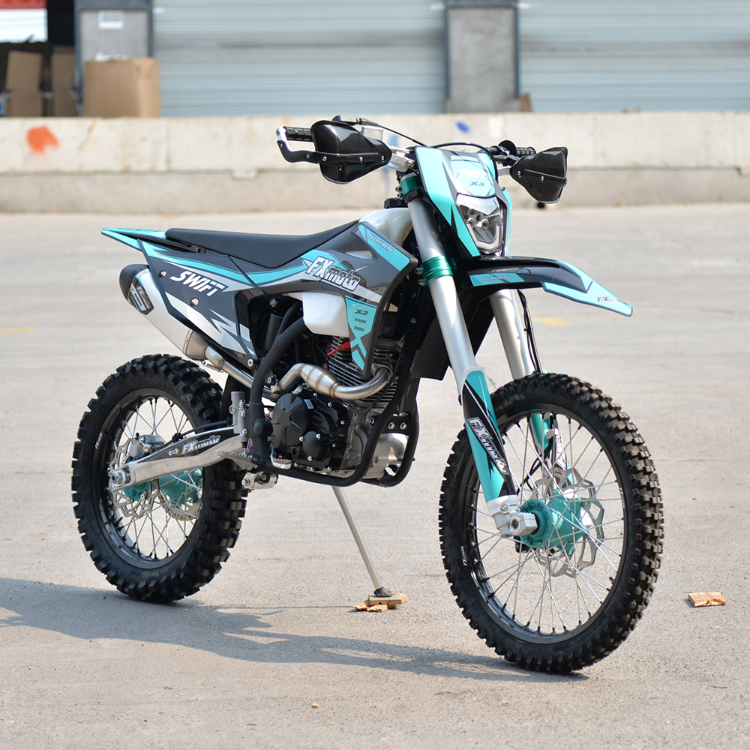 Racing Moto Cross 250cc 2 Stroke Dirt Bike 21/18 Wheel with CE