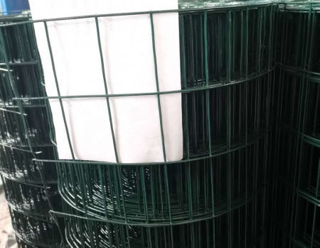 Buy Wholesale China Dark Green Pvc Coated Welded Wire Mesh /fence Iron Wire Mesh  Rolls For Garden & Pvc Coated Welded Wire Fenc at USD 3.5