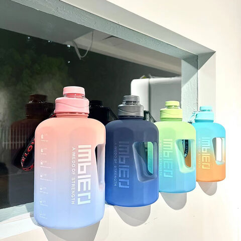2L Botella de agua, sin BPA Deporte motivacional transparente de plástico  de botellas de agua - China Botellas y frascos de vacío precio