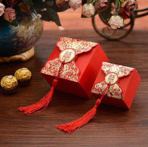 Achetez en gros Nouvel An Chinois Personnalisé Boîte-cadeau Roses Boîte- cadeau En Papier Boîte-cadeau De Luxe Grande Boîte-cadeau Pour Les Femmes  Chine et Boîte Cadeau à 2.1 USD