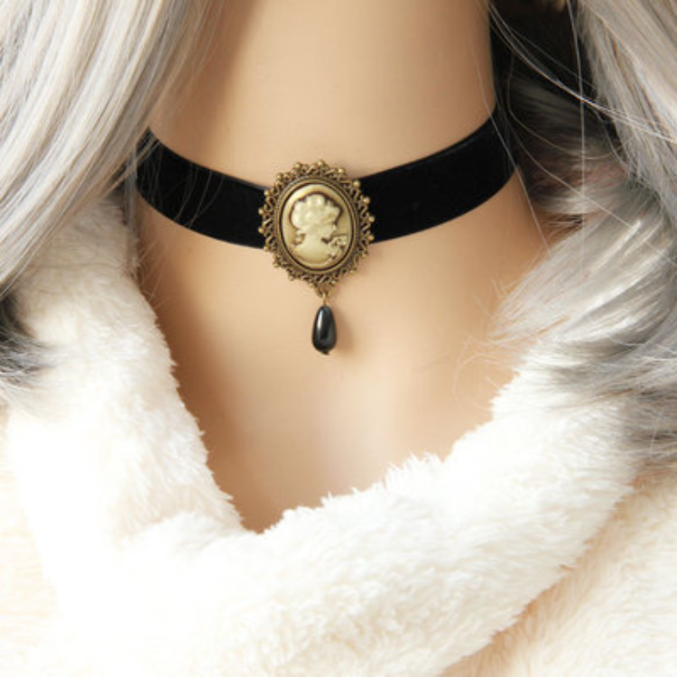 Fashion Retro Black Victorian Cameo Pearl Bead Velvet Choker