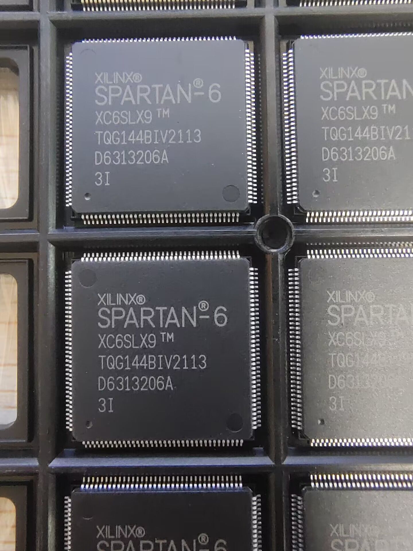 Xc6slx9-3tqg144i Xilinx Ic Fpga 102 I/o 144tqfp Electronic Component ...