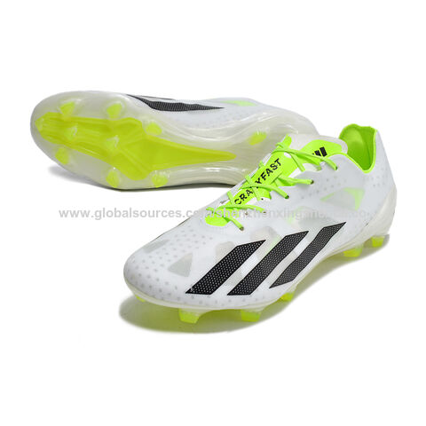 Chaussures de football de bottes de Soccer chaussures d'extérieur Sneaker  pour les hommes et femmes TPU extérieur Chaussures de football (170) -  Chine Chaussures de football et chaussures prix