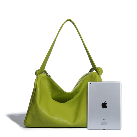 Buy Wholesale China Large Capacity Bag Female Summer Everything 2023 New  Simple Popular Single Shoulder Shopping Bag Texture Commuter Tote Bag &  Handbag at USD 11.8