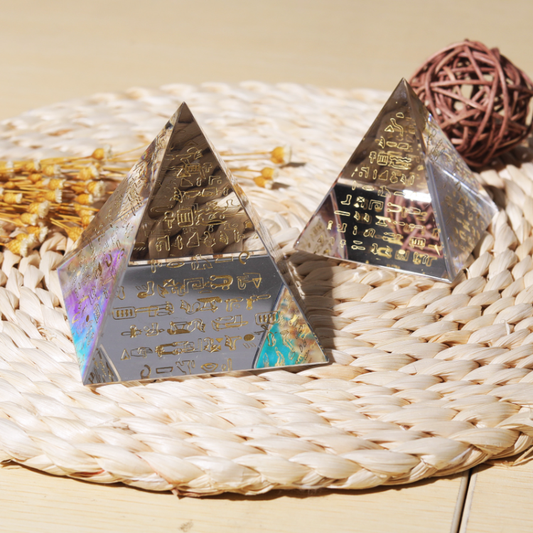 Crystal Clear Glass Egyptian Pyramid Paperweight Wedding Souvenirs Crystal Crafts China