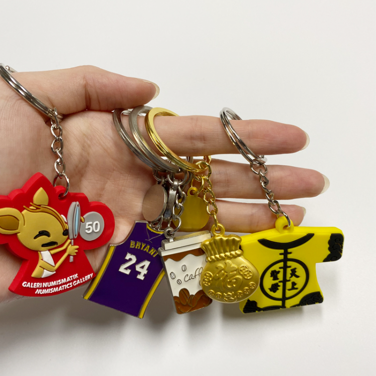 Keyring Buy Wholesale China Glow The Dark Rubber Keyring Die Cut Keychain Blank ...