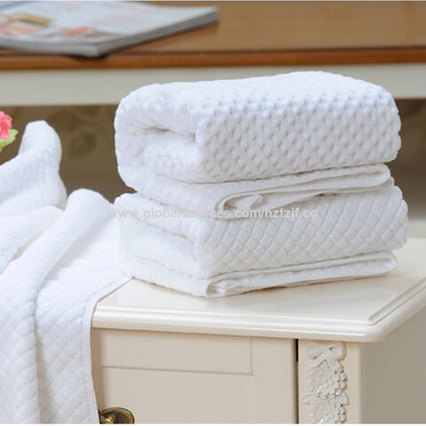 https://p.globalsources.com/IMAGES/PDT/B5895569919/Bath-towels.jpg