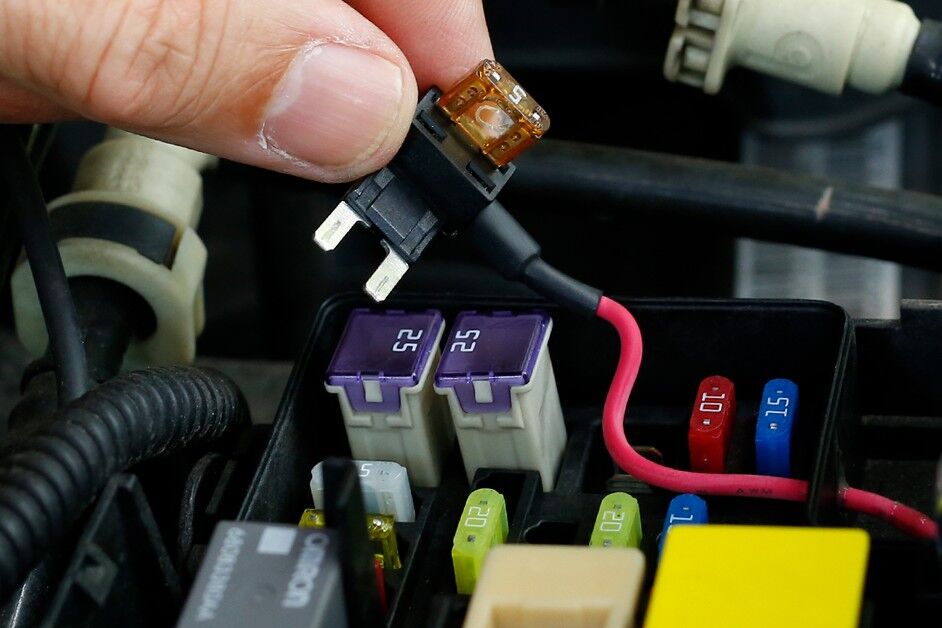 Buy Wholesale China Auto Blade Fuse Tap Adaptor Fuse Holder For Blade