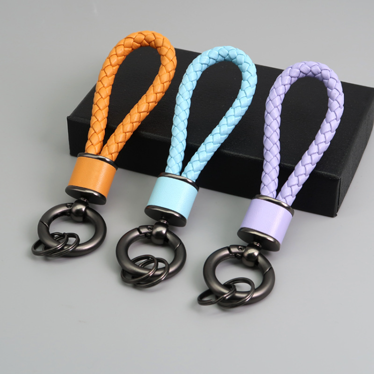 Metal Braided Leather Keychain With PU Rope And Horseshoe Buckle