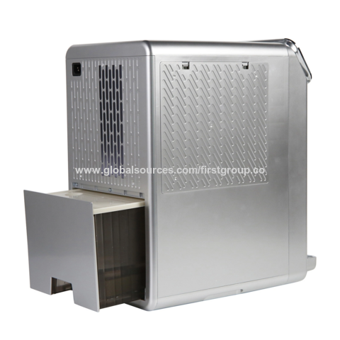 2023 NEW portable water generator which extracts water from the air