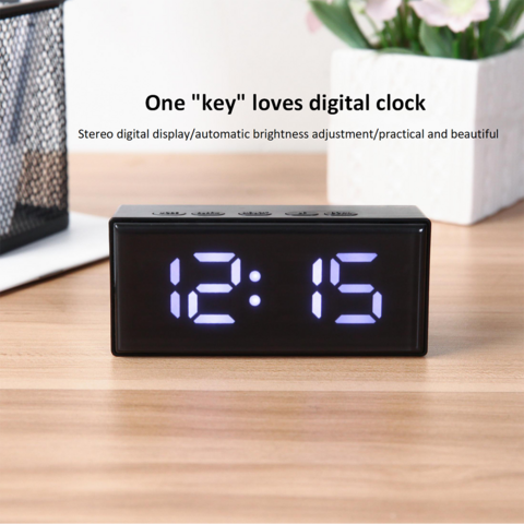 Kaufen Sie China Großhandels-Einfache Led-multifunktion Uhr Mit Ton  Steuerung, Digital Anzeige, Elektronische Uhr, Studenten Uhr und Clock  Großhandelsanbietern zu einem Preis von 2.2 USD