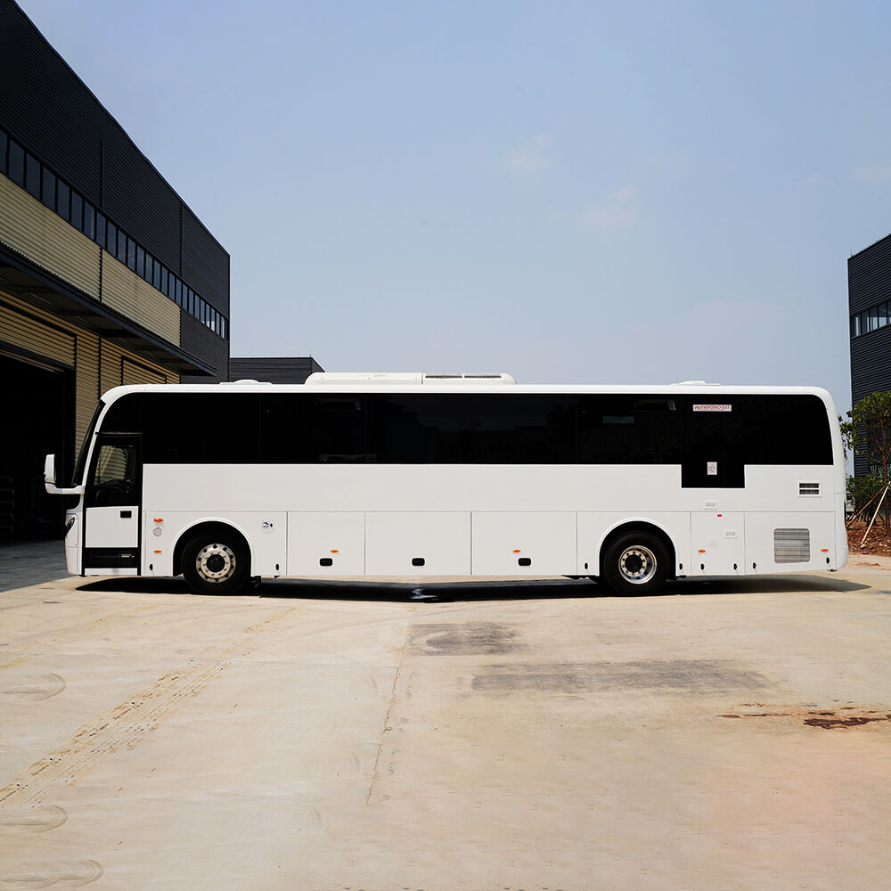 Buy Wholesale China 10-12 M 45-60 Seats Guangtong Diesel Engine ...