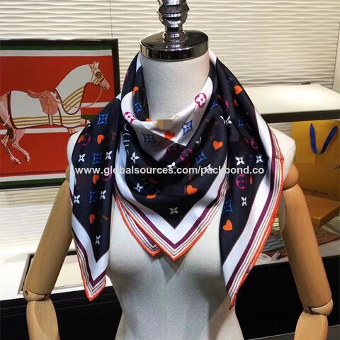 Factory Wholesale Women Fashion Louis Scarves Luxury Brand Designer Lady Silk  Shawl Neck Scarf for LV Birthday Gifts Muffle - China Luxury Silk Scarf and  Luxury Scarf Sale price