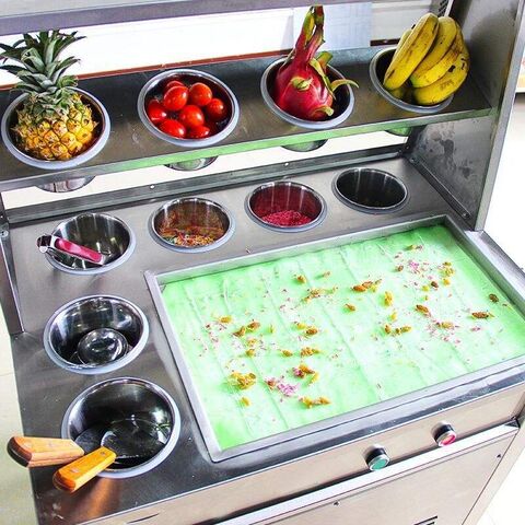 street ice cream maker machine