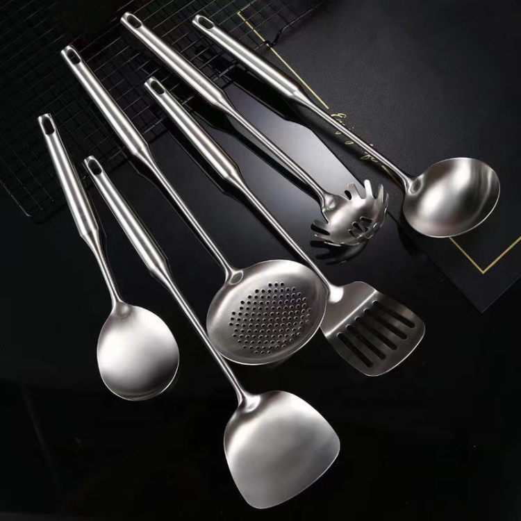 Kitchen Tools Stainless Steel 4 Piece Set of Ladle, Skimmer , Spoon And  Spatula