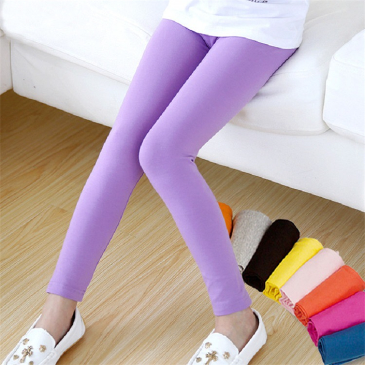 72 Wholesale Fleece Women's Assorted Color Leggings One Size Fits All - at  - wholesalesockdeals.com