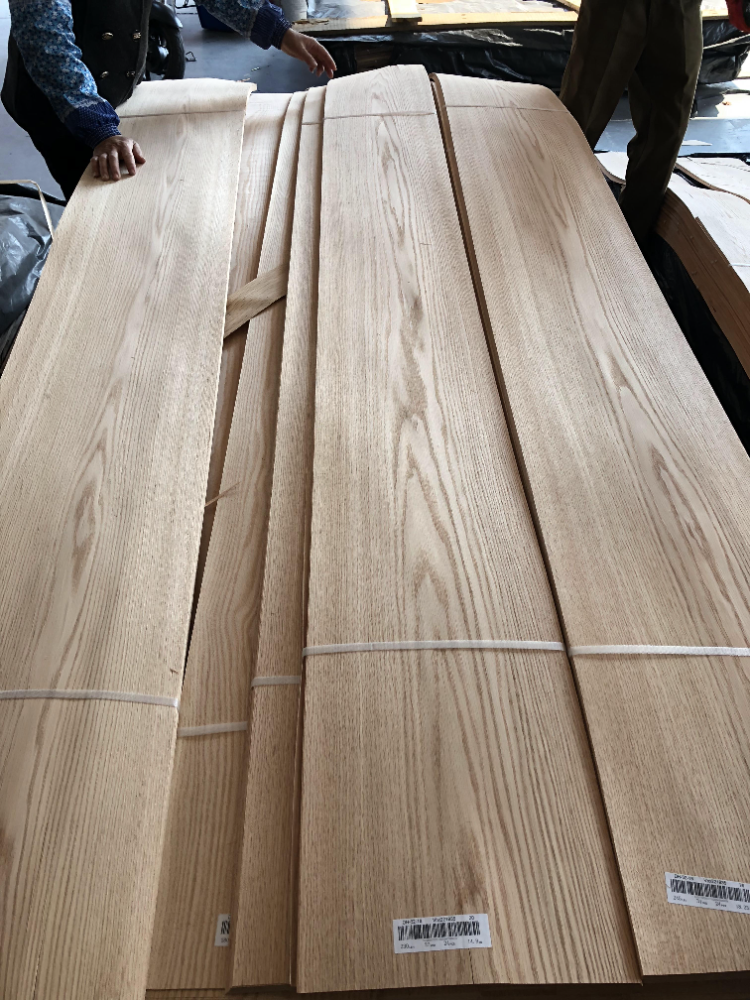 Buy China Wholesale 2023 Wholesale Red Oak Wood Veneer 0.45mm Oak