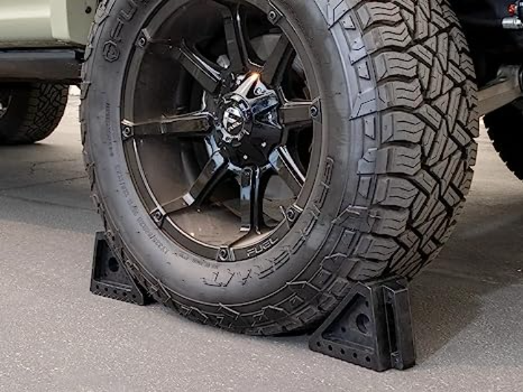 Solid Heavy Duty Trailer/Car/Truck Rubber Wedge Stopper/Wheel Chock