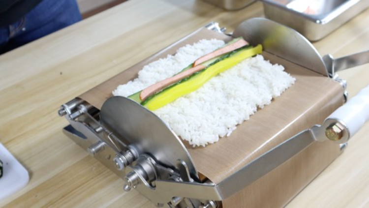 https://p.globalsources.com/IMAGES/PDT/B5918999271/Sushi-Robot.png