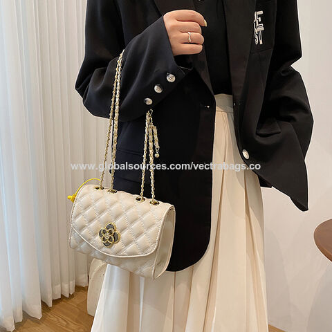 Buy Mochi Women Black Hand Bags Zip Top Sling Online | SKU: 66-39-11-10 –  Mochi Shoes