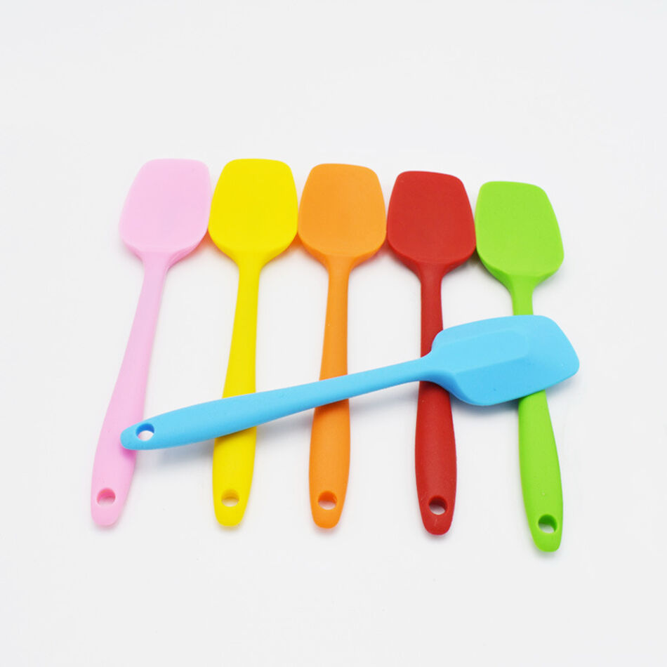 Buy Wholesale China Kitchen Tools Spatulas Silicone Cake Butter Knife  Silicone Bowl Scraper & Silicone Spatulas at USD 0.8