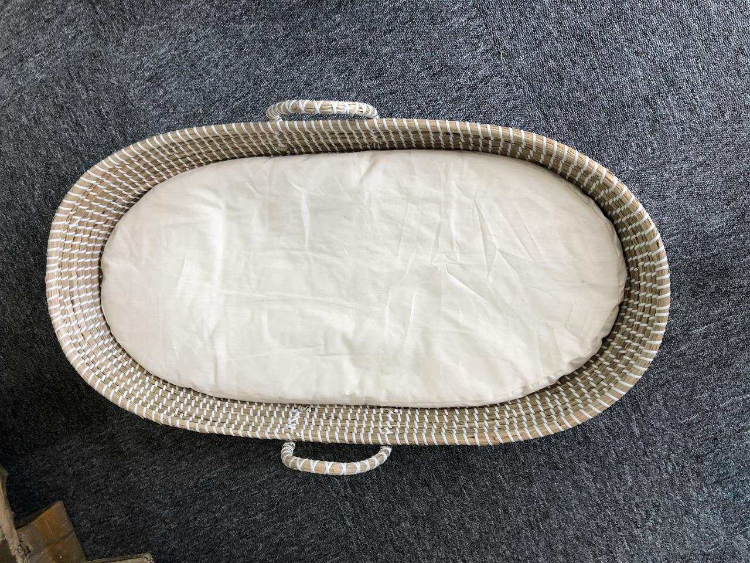 Buy Wholesale China Vietnamese Handwoven Seagrass Basket Changing Table