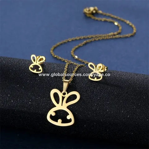 Girls Punk Hollow Butterfly Circle Pendant Clavicle Chain Choker Necklace