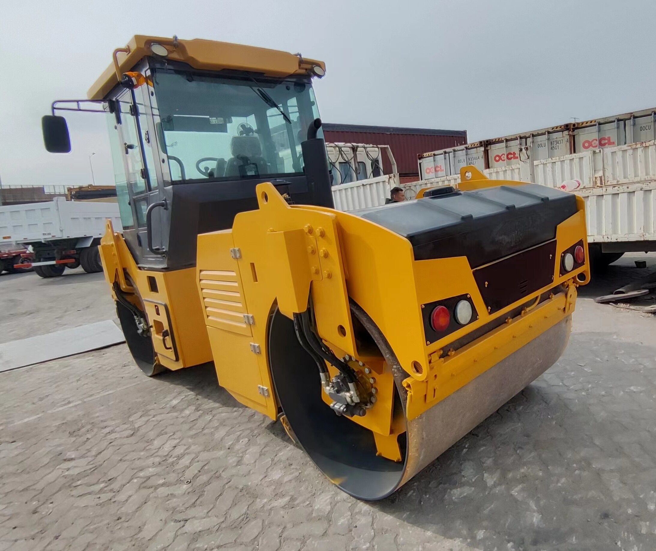ミニカー DYNAPACK Vibratory Roller CC 232 Buffalo Road Imports. Dynapac CC232 vibratory roller