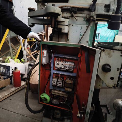 X8126b Used China Factory Vertical Drilling Miller Cnc