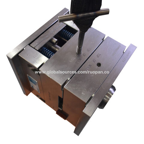 Cintres en plastique de haute qualité pour injection, moule d'injection plastique bon marché, conception de moules en plastique