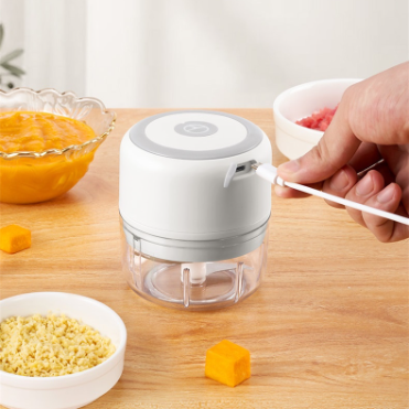 1pc Electric Garlic & Onion Chopper, Usb Rechargeable Vegetable Chopper,  Mini Food Processor, Kitchen Helper