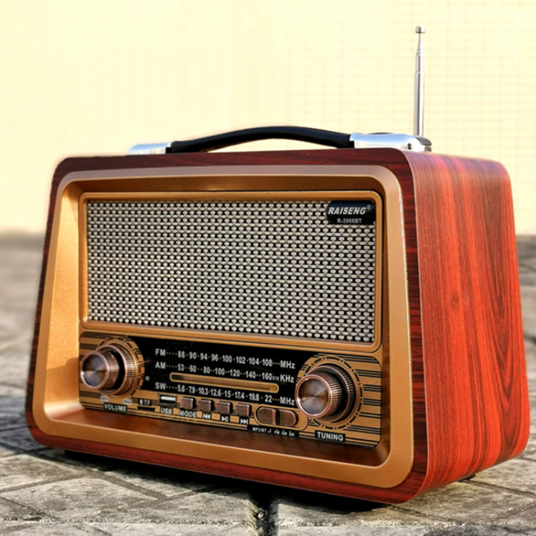 Radio Vintage Retro Recargable Con Control Remoto Am/fm Bt