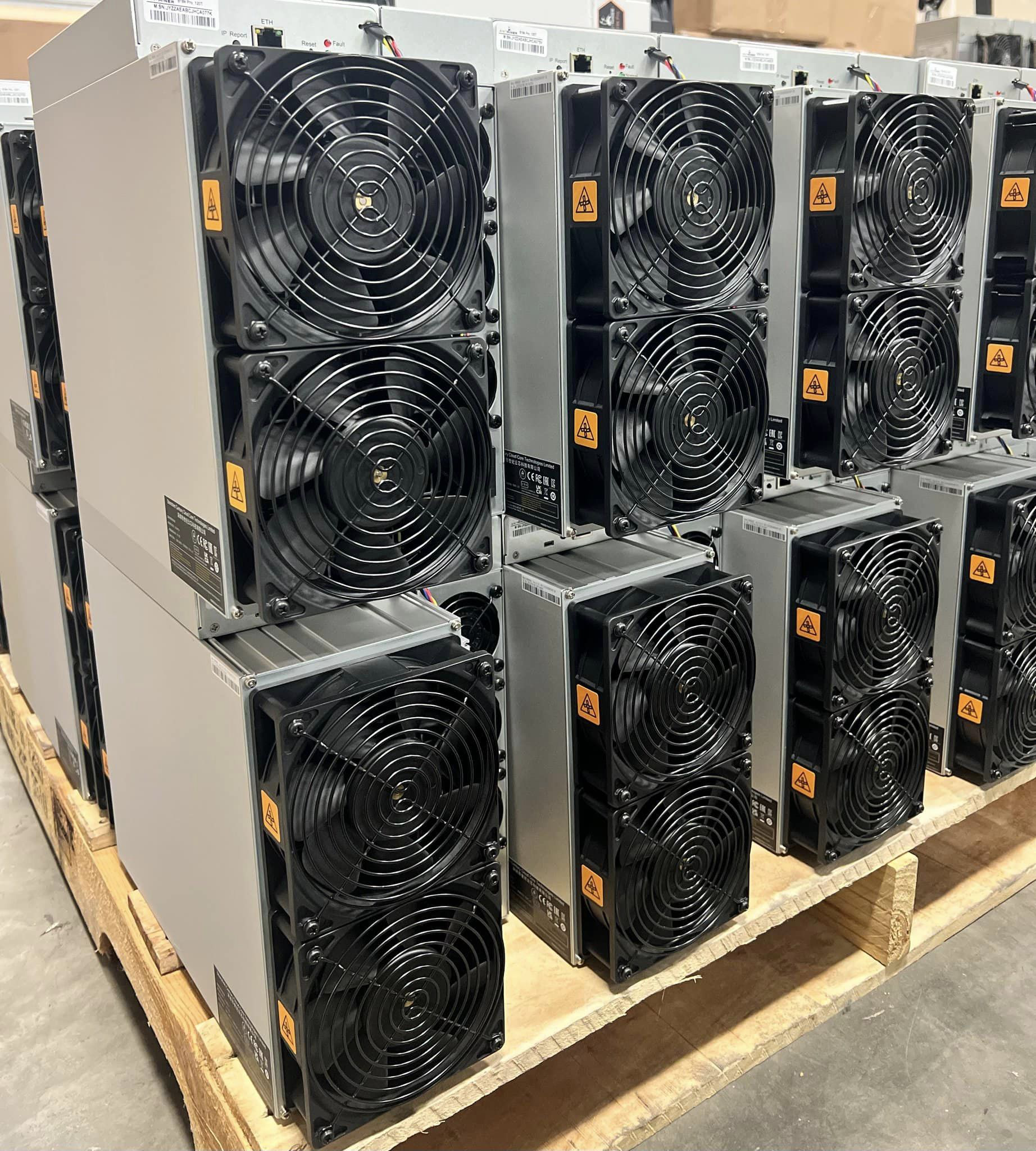 Compre Comprar Alta Eficiência Antminer S19k Pro 120th/s 23j/t 2760w  Servidor Mina Bitcoin Mineiro e Compre Antminer S19 Online - Bantminer S19k  Pro Barato de Canadá por grosso por 1250 USD |