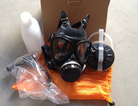 Achetez en gros Masque De Gaz Protecteur Militaire De Plein Visage Avec Le  Filtre Latéral Chine et Masque à Gaz De Sécurité à 38 USD