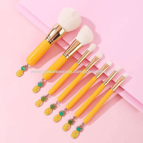 https://p.globalsources.com/IMAGES/PDT/B5984697946/Makeup-Brushes.jpg