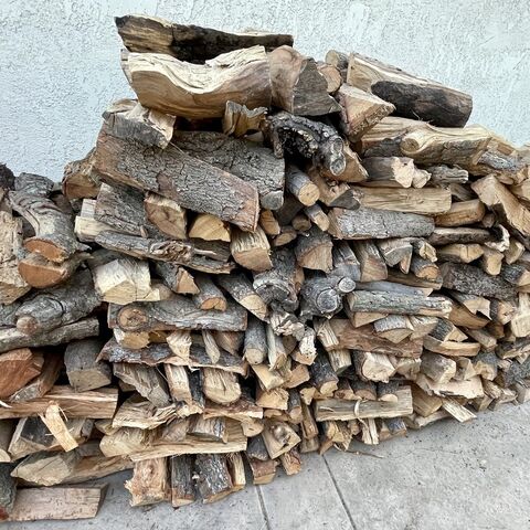 Leña de roble 100% en palés/redes a precios económicos. Leña de pino, madera de cítricos. Leña/roble de buena calidad secada al horno.