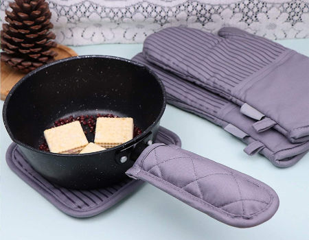 Oven Mitts and Potholders BBQ Gloves-Oven Mitts and Pot Holders with Recycled Infill Silicone supplier