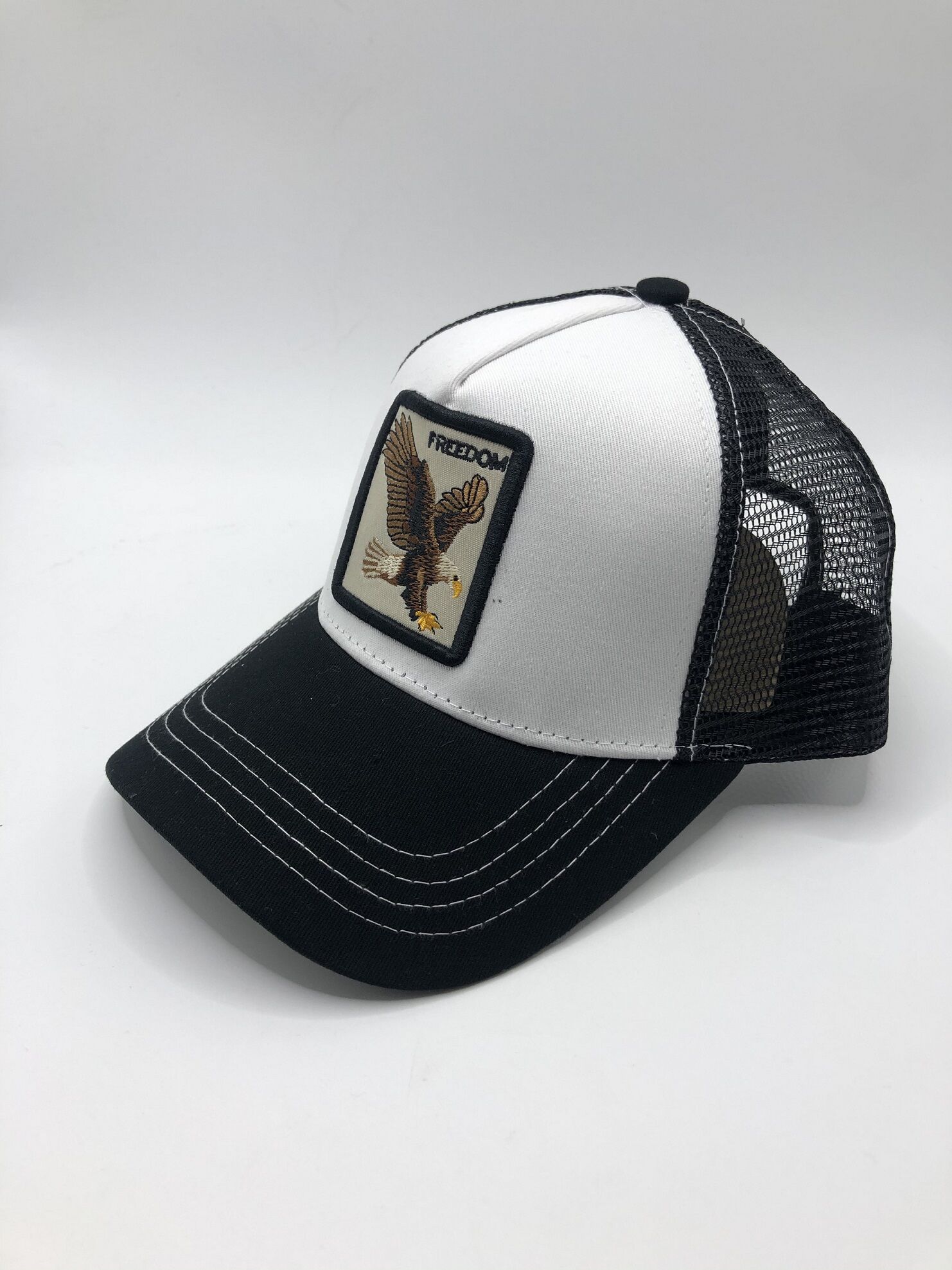 Casquette de baseball avec grand aigle brodé