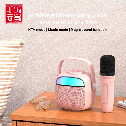 Altavoz de karaoke inalámbrico portátil al por mayor para uso doméstico con micrófonos y altavoz Bluetooth