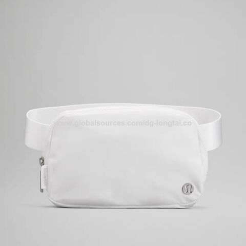 Compre Fábrica Atacado Lulu Everywhere Belt Saco Estoque De Baixo Preço e  Bolsa De Cinto de China por grosso por 3.75 USD