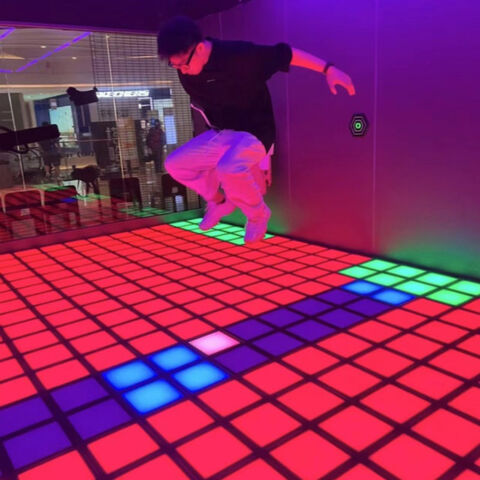 Sistema de piso LED interactivo para juegos de interior 30x30cm, juego de escuadrón, piso LED personalizado para juegos, juegos de equipo para interiores, proveedores de fábrica