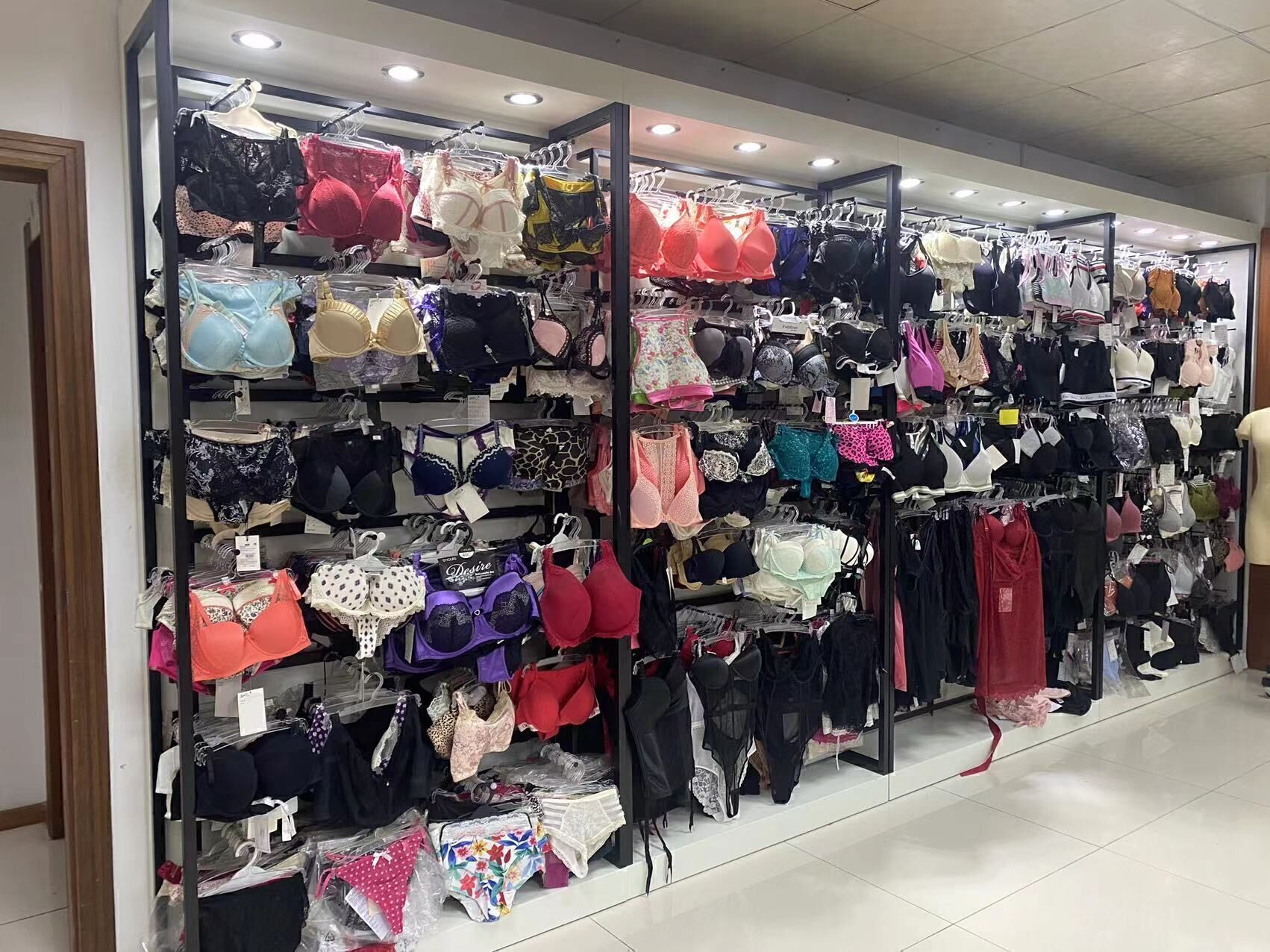 Buy Wholesale China Women's Tshirt Bra And Panty Lingerie Set Scallop