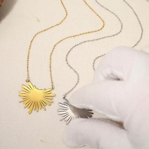 Ins Style Sechs Sterne Sonne Schlüsselbeinkette Edelstahl Anhänger Farbbeständig 14k Gold Farbe Titan Stahl Halskette