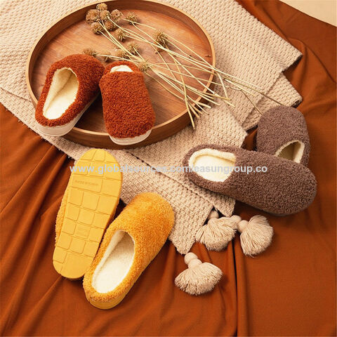 Buy Wholesale China Puff Slippers Custom Slippers With Logo House