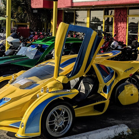 Aero 3S T-rex RR kaufen - 2021 Campagna Motors T-REX® RR, 2021 Campagna Motors T-REX RR Hochdrehender 4-Zylinder-Motor