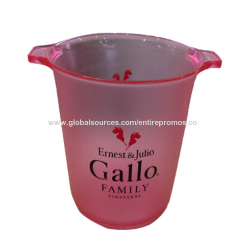 Cubiteras de plástico a bajo precio, formas, colores y logotipos personalizados disponibles.