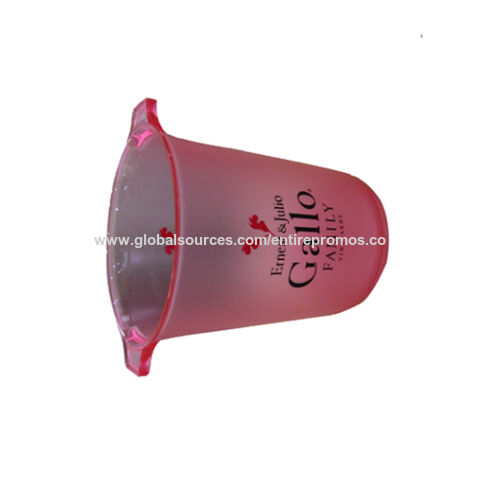 Cubiteras de plástico a bajo precio, formas, colores y logotipos personalizados disponibles.