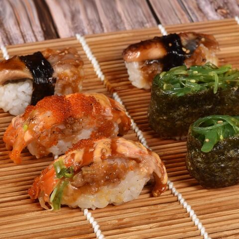 https://p.globalsources.com/IMAGES/PDT/B5993799691/Sushi-maker.jpg