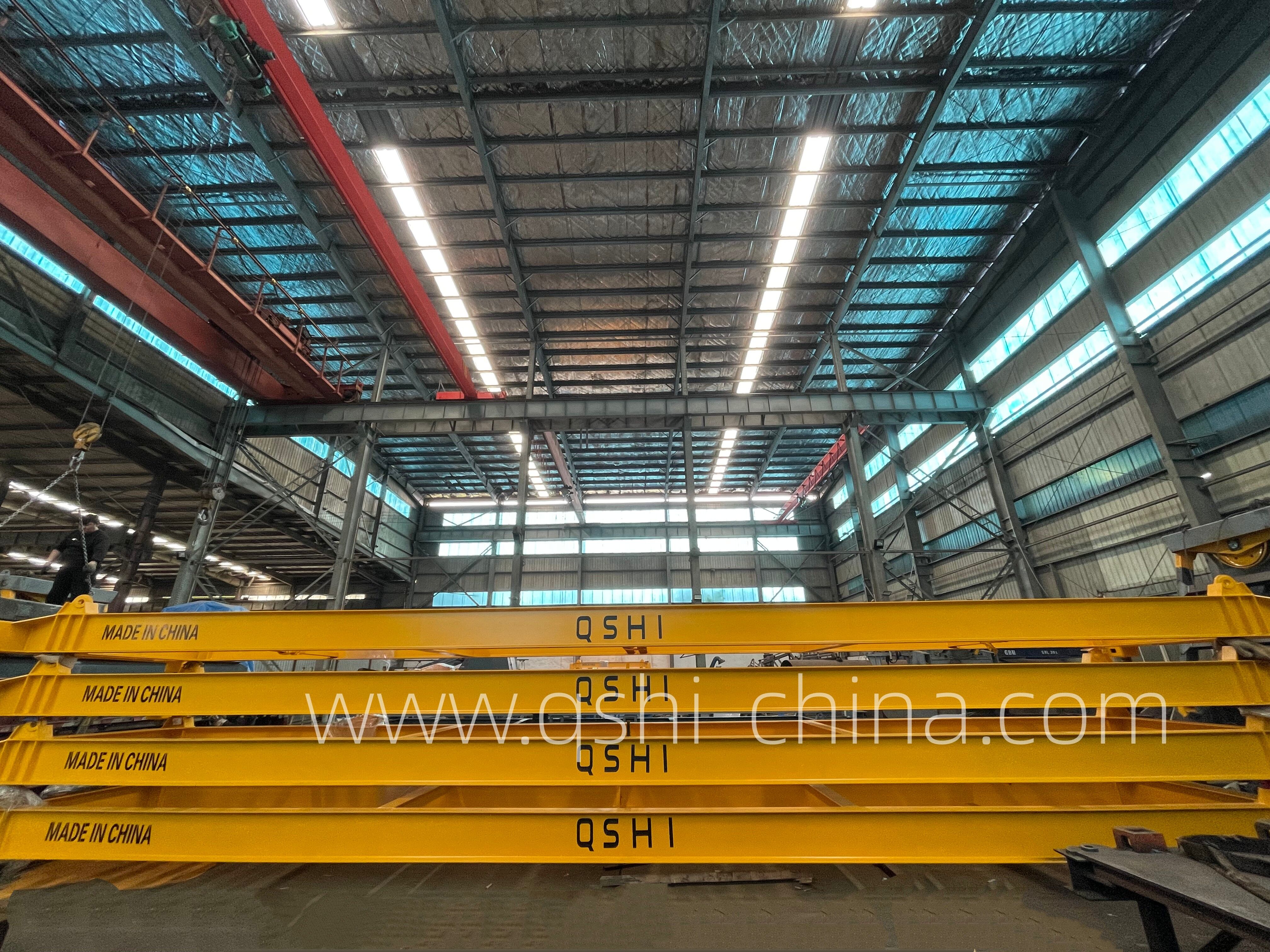 Qshi Iso Standard Frame Type Semi Automatic Container Spreader For Gantry  Crane - Expore China Wholesale Container Spreader and Container Spreader,  Iso Container Spreader, Container Lifting Beam